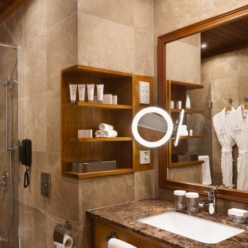 Deluxe Bathroom, Kempinski Hotel San Lawrenz